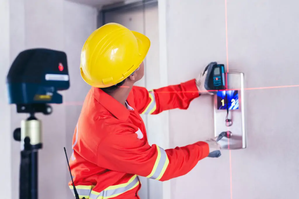 service aannemer bij de lift